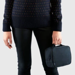 FJÄLLRÄVEN Kånken Toiletry Bag -Outdoor Adventure Shop f23784 ss19 fvrd kanken toiletry bag fjaellraeven 21