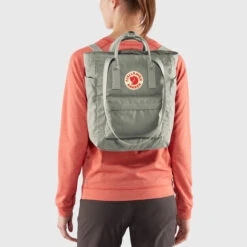 FJÄLLRÄVEN Kånken Totepack -Outdoor Adventure Shop kanken totepack 23710 021 c model fjr