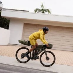 FJÄLLRÄVEN S/F Seatbag Drybag 16L -Outdoor Adventure Shop square mood ss22 s f willsaunders la 1043 exp 2027 03 01