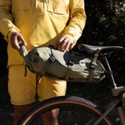 FJÄLLRÄVEN S/F Seatbag Drybag 16L -Outdoor Adventure Shop square mood ss22 s f willsaunders la 1045 exp 2027 03 01